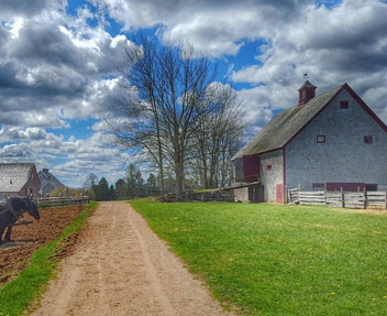 Image of Ross Farm in the spring.